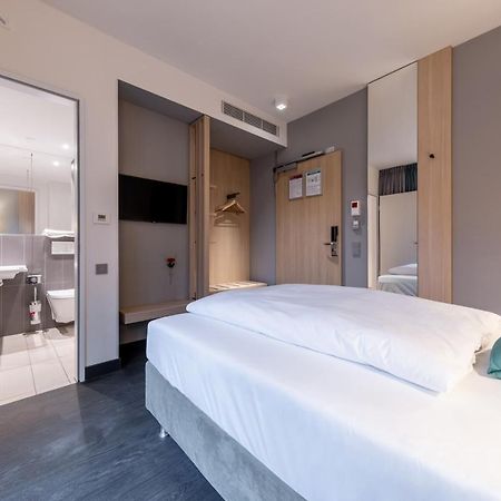 Serways Hotel Hoesel Ratingen Exterior foto